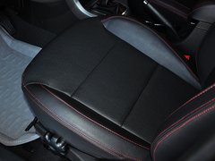 2013款 1.5L 手动 两厢 精英型