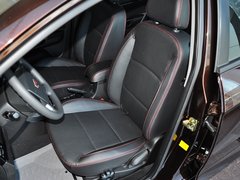 吉利帝豪  1.5L 手动 驾驶席座椅前45度视图