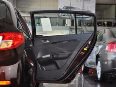 2013款 1.5L 手动 两厢 精英型