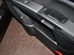 2013款 1.5L 手动 两厢 精英型