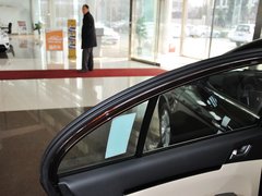 2013款 1.8L 手动 三厢 尊贵型