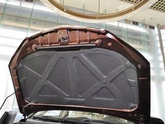 2013款 1.8L 手动 三厢 尊贵型