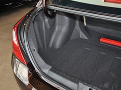 2013款 1.8L 手动 三厢 尊贵型