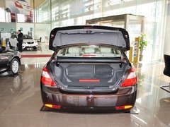2013款 1.8L 手动 三厢 尊贵型