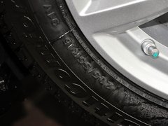 2013款 1.8L 手动 三厢 尊贵型