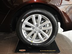 2013款 1.8L 手动 三厢 尊贵型