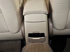 2013款 1.8L 手动 三厢 尊贵型