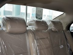 2013款 1.8L 手动 三厢 尊贵型