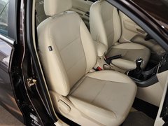 2013款 1.8L 手动 三厢 尊贵型