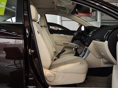 2013款 1.8L 手动 三厢 尊贵型