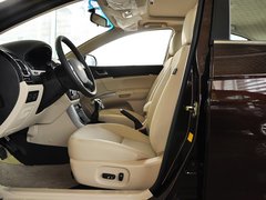 2013款 1.8L 手动 三厢 尊贵型