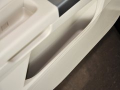 2013款 1.8L 手动 三厢 尊贵型