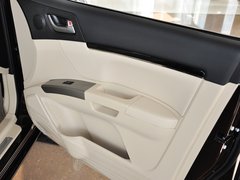 2013款 1.8L 手动 三厢 尊贵型