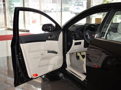 2013款 1.8L 手动 三厢 尊贵型