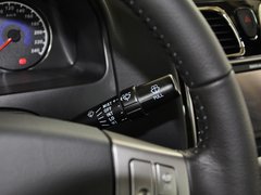 2013款 1.8L 手动 三厢 尊贵型