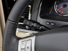2013款 1.8L 手动 三厢 尊贵型