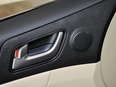 2013款 1.8L 手动 三厢 尊贵型
