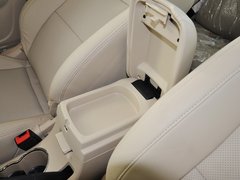 2013款 1.8L 手动 三厢 尊贵型