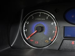 2013款 1.8L 手动 三厢 尊贵型