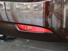 2013款 1.8L 手动 三厢 尊贵型