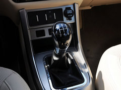 2013款 1.8L 手动 三厢 尊贵型
