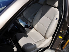 2013款 1.8L 手动 三厢 尊贵型