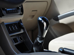 2013款 1.8L 手动 三厢 尊贵型