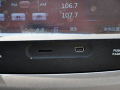 2013款 1.8L 手动 三厢 尊贵型