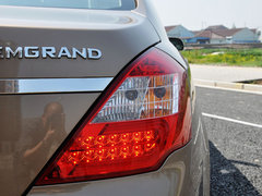 2013款 1.8L 手动 三厢 尊贵型