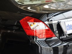 2013款 1.8L 手动 三厢 精英型