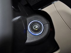 2013款 1.8L 手动 三厢 精英型