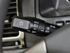 2013款 1.8L 手动 三厢 精英型