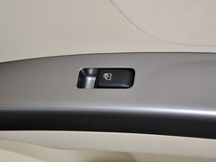 2013款 1.8L 手动 三厢 精英型