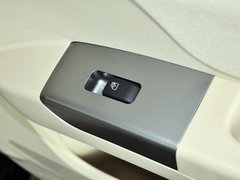 2013款 1.8L 手动 三厢 精英型