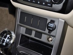2013款 1.8L 手动 三厢 精英型