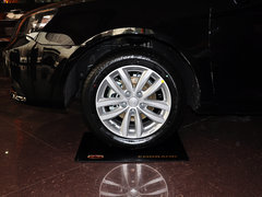 2013款 1.8L 手动 三厢 精英型