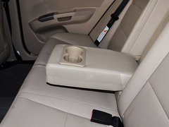 2013款 1.8L 手动 三厢 精英型