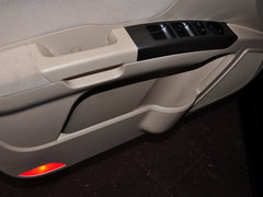 2013款 1.8L 手动 三厢 精英型