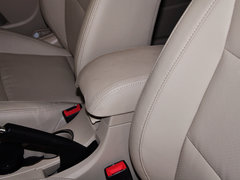 2013款 1.8L 手动 三厢 精英型