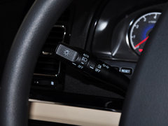 2013款 1.8L 手动 三厢 精英型
