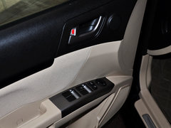 2013款 1.8L 手动 三厢 精英型