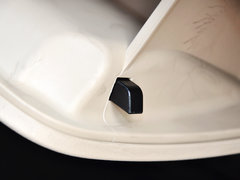 2013款 1.5L 手动 三厢 精英型