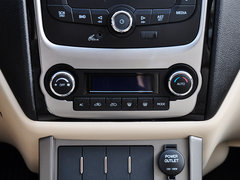 2013款 1.5L 手动 三厢 精英型