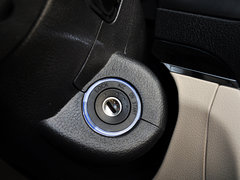 2013款 1.5L 手动 三厢 精英型