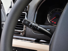 2013款 1.5L 手动 三厢 精英型
