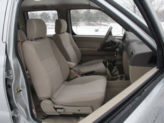 2013款 2.5T 手动 四驱标准型  5座
