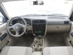 2013款 2.5T 手动 四驱标准型  5座