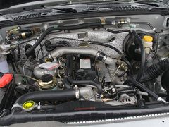 2013款 2.5T 手动 四驱标准型  5座