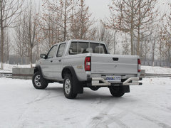 2013款 2.5T 手动 四驱标准型  5座