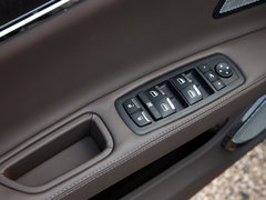 2013款 3.8T 标准型